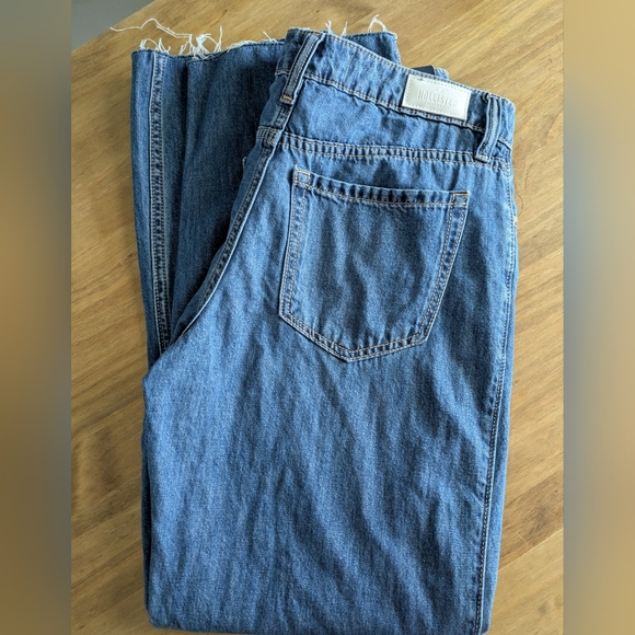NWT, Hollister Dad Jeans - Picture 3 of 7